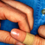 Is fainting recordable? Does employer or staffing agency record injuries?